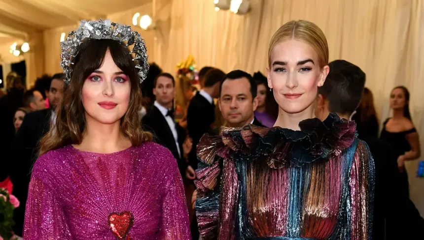 Dakota Johnson Geschwister